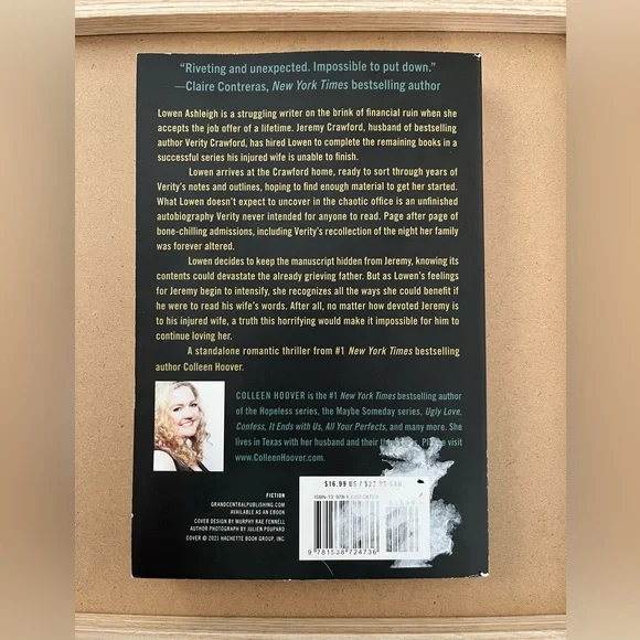 'Verity' - Colleen Hoover - Picture 2 of 3